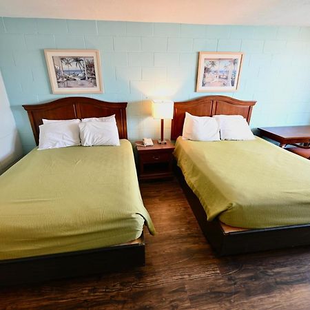 Buccaneer Inn セントジョージ島 エクステリア 写真